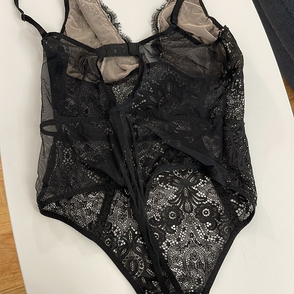 Victoria’s Secret Thong Lace Body Suit - Picture 3 of 3